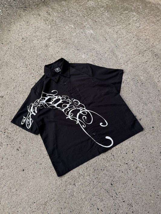 ANTIMID SCRIPT LOGO SHIRT